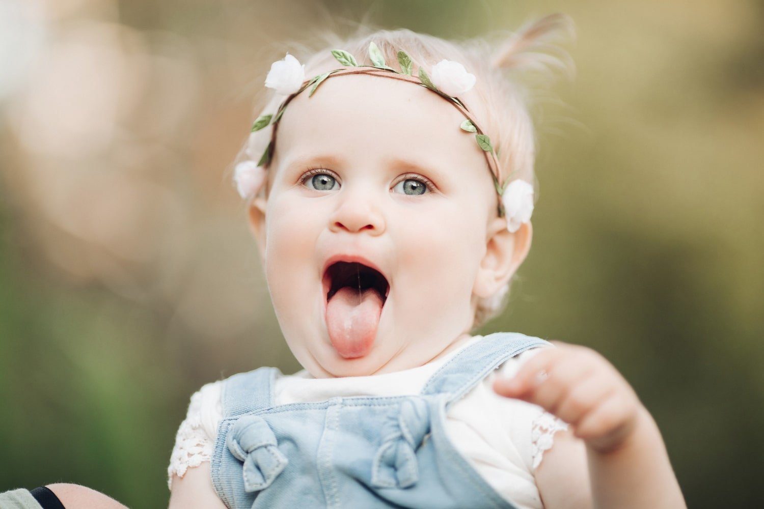 Tongue tie, hypotonia in babies and frenectomy